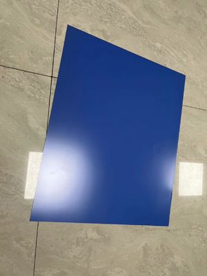 Placa CTP de camada dupla azul escuro com 350000 impressões 0,15 mm a 0,40 mm de diâmetro e ganho de pontos ≤ 10% para impressão de alta qualidade