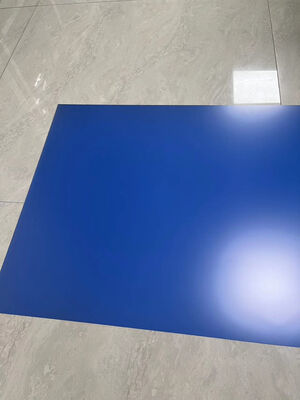 Placa CTP de camada dupla com fonte de luz sensível a 830 nm e ganho de pontos ≤ 10% para impressão offset de alta qualidade